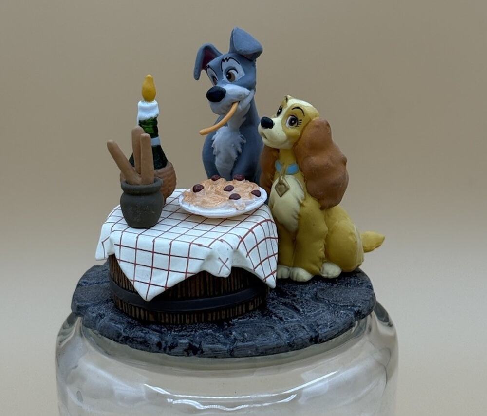 Lady and the Tramp from Disney’s classic movie, figure by TOMY